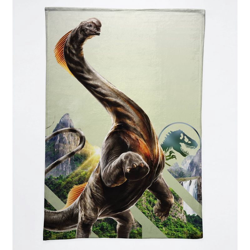 slide 3 of 7, Jurassic World Twin Bed Blanket, 1 ct