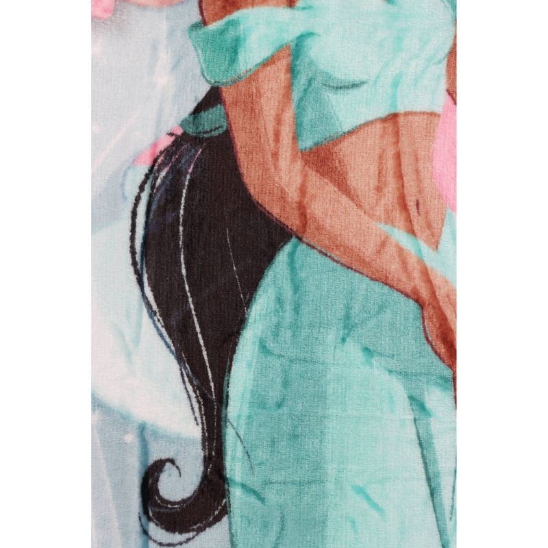 slide 3 of 5, Disney Princess Throw Blanket, 1 ct