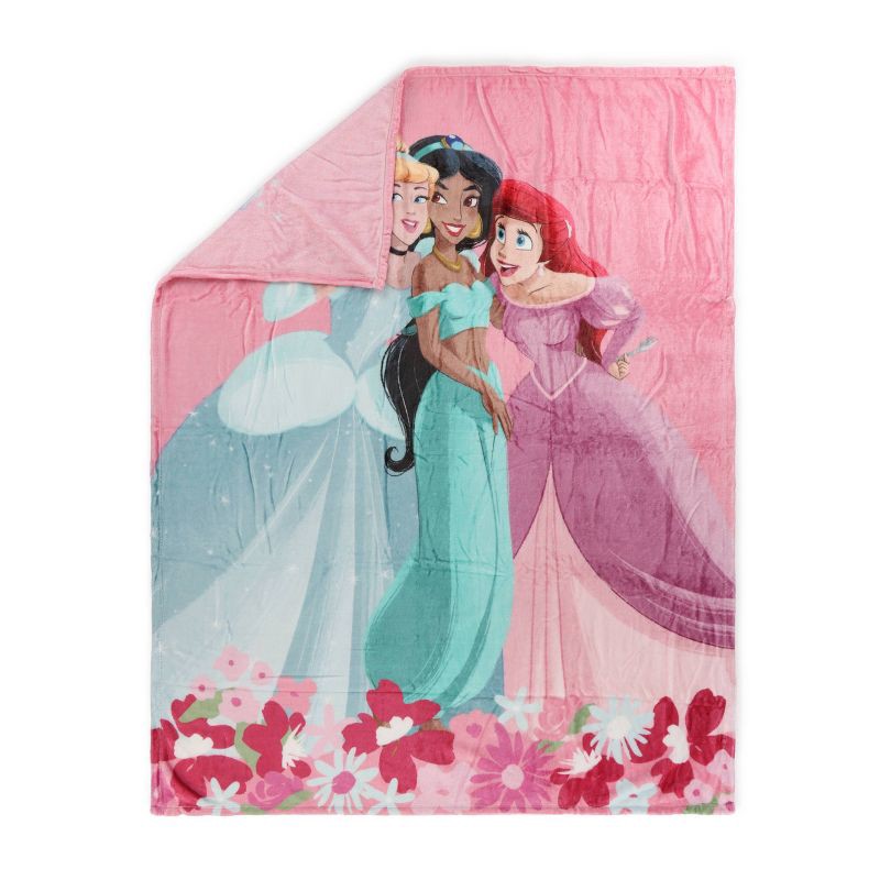 slide 5 of 5, Disney Princess Throw Blanket, 1 ct
