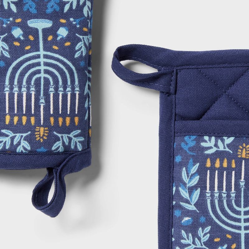 slide 3 of 3, Oven Mitt and Pot Holder Set - Spritz™, 1 ct