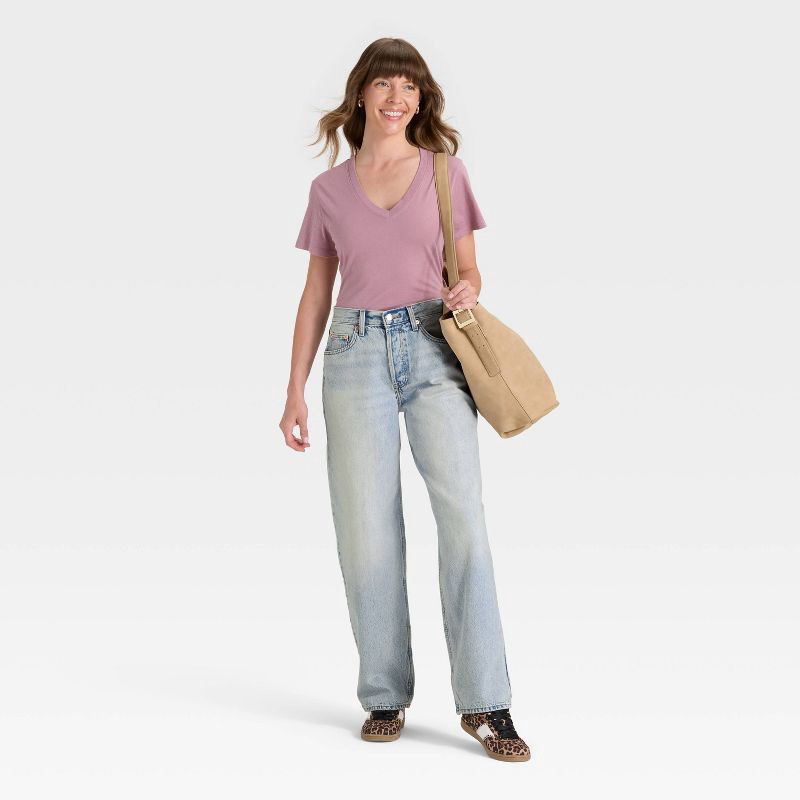 slide 3 of 5, Women's Mid-Rise 90's Baggy Denim Jeans - Universal Thread™ Light Wash 14, 1 ct