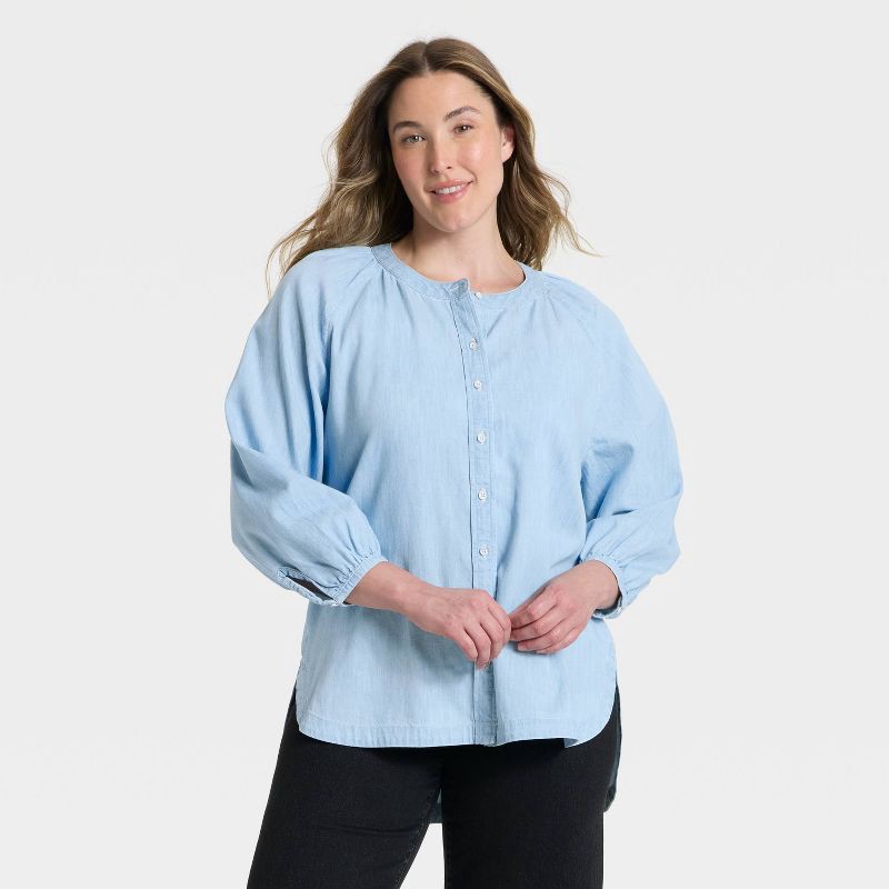 slide 4 of 5, Women's Poet Button-Down Denim Shirt - Universal Thread™ Light Wash S, 1 ct