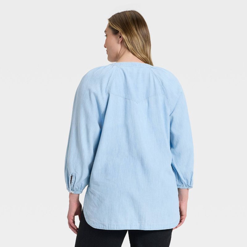 slide 5 of 5, Women's Poet Button-Down Denim Shirt - Universal Thread™ Light Wash XL, 1 ct