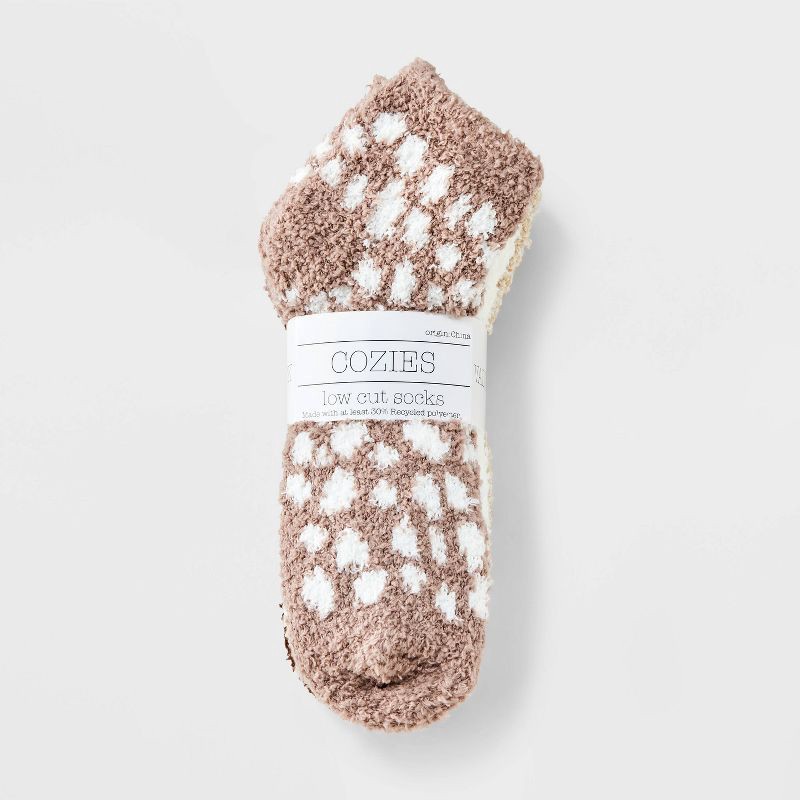 slide 2 of 3, Women's Leopard Print & Striped 6pk Cozy Low Cut Socks - Oatmeal Heather/Ivory/Brown 4-10, 6 ct