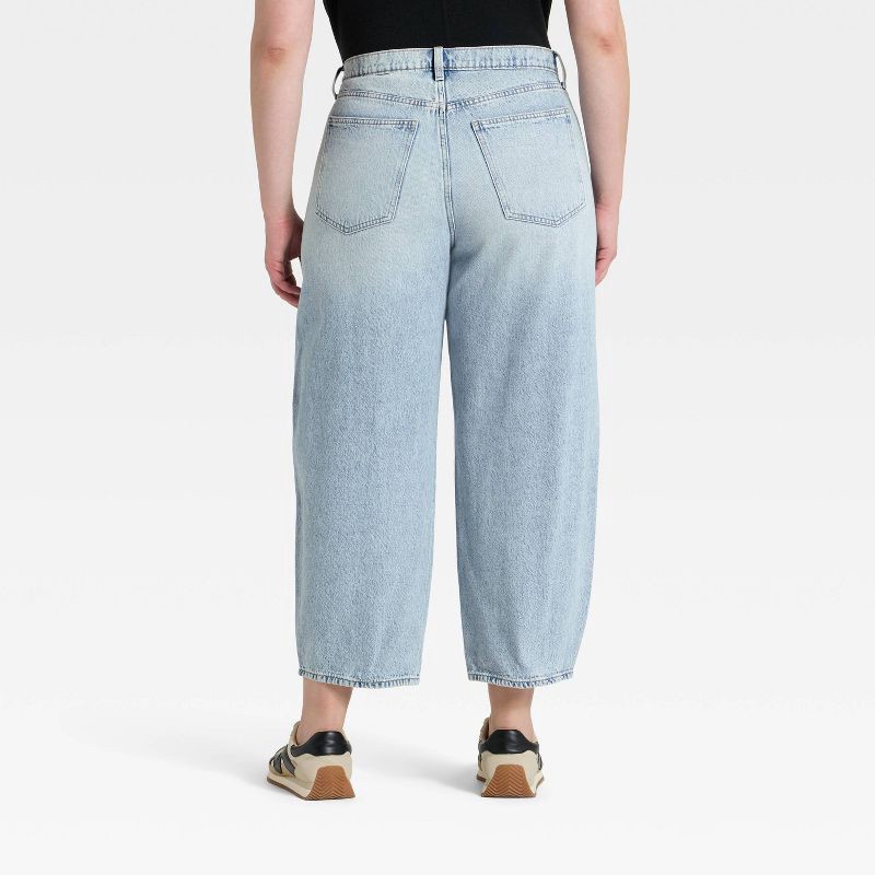 slide 5 of 5, Women's High-Rise Easy Barrel Ankle Jeans - Universal Thread™ Light Wash 4, 1 ct