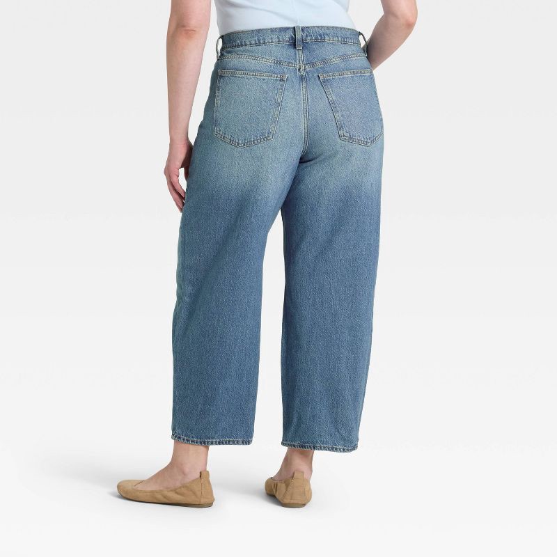 slide 5 of 5, Women's High-Rise Easy Barrel Ankle Jeans - Universal Thread™ Medium Wash 2, 1 ct