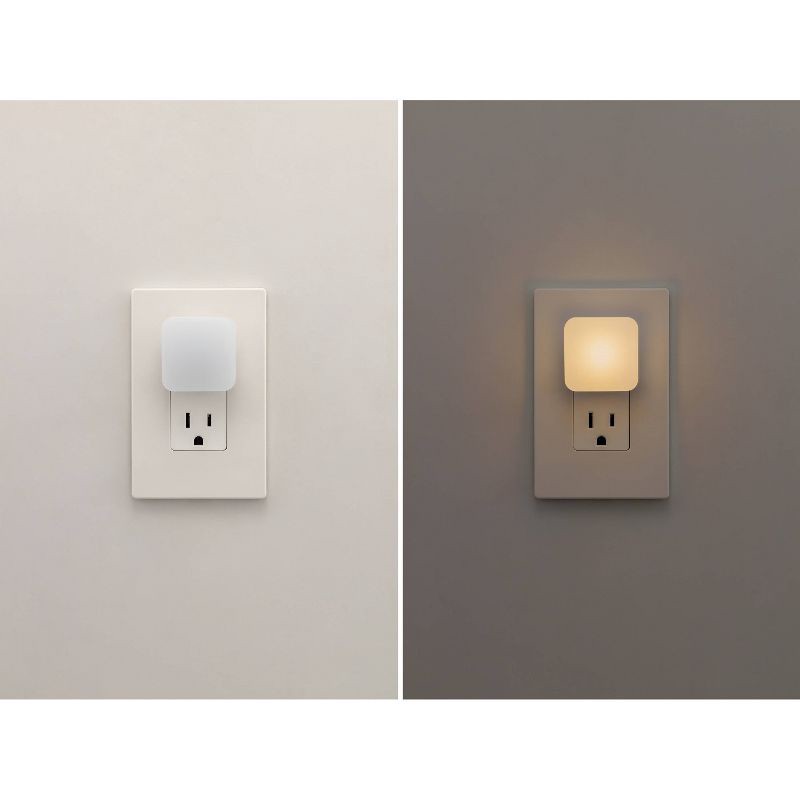 slide 2 of 8, Energizer 4pk Square Glo Dot Light Sensing 3000K Nightlights White, 4 ct