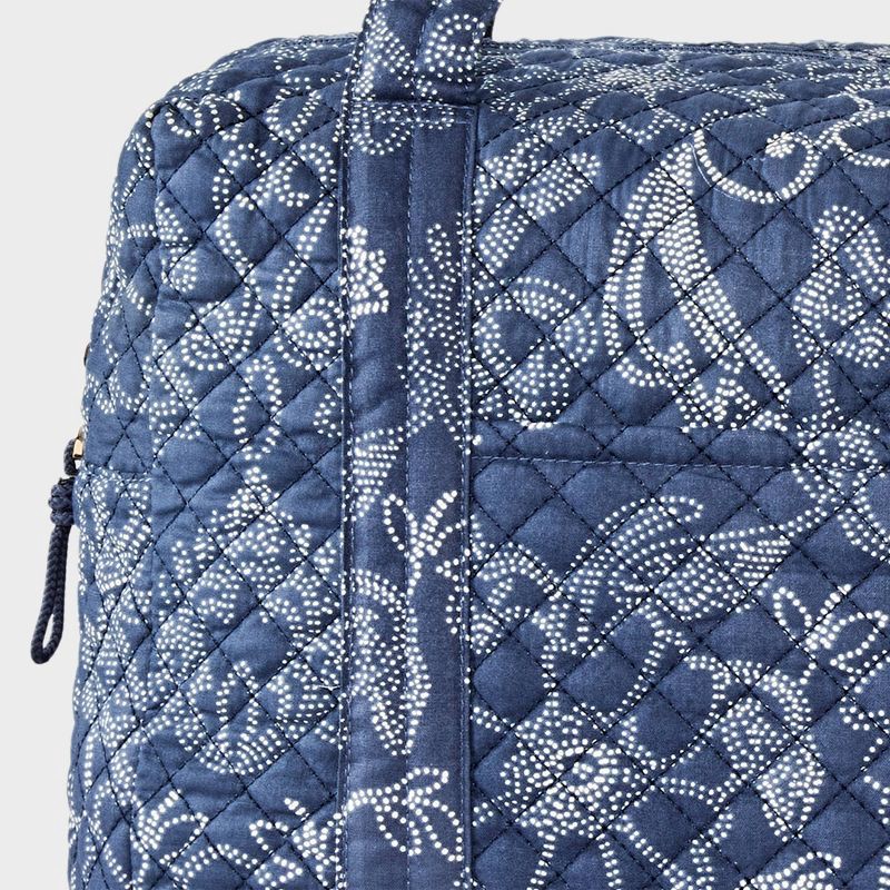 slide 5 of 7, Quilted Weekender Duffel Bag - Universal Thread™ Navy Blue, 1 ct