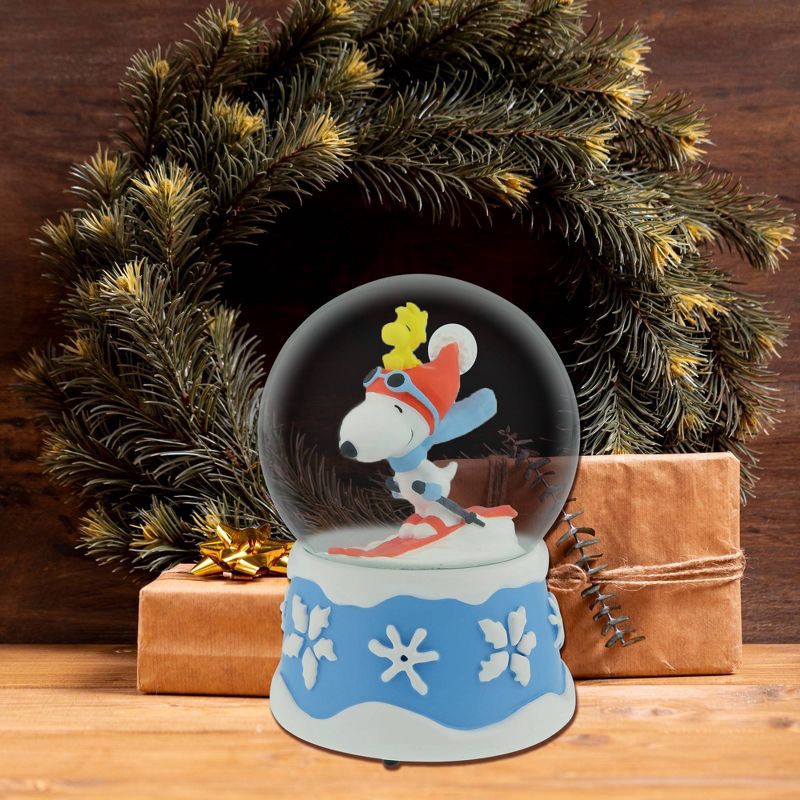 slide 3 of 3, Peanuts Snowglobe, 1 ct