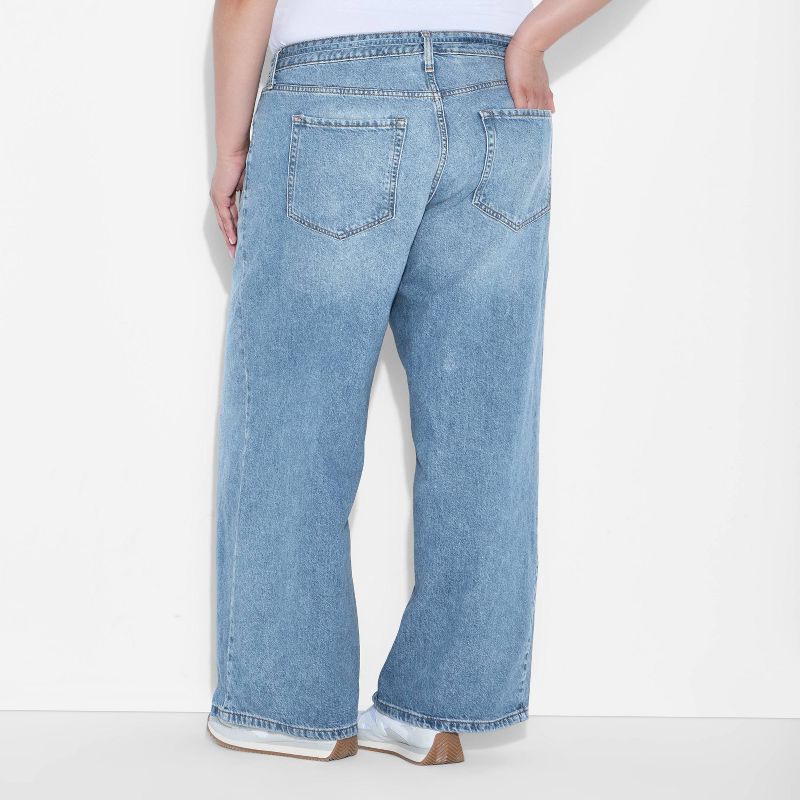 slide 3 of 3, Women's Low-Rise Baggy Jeans - Wild Fable™ Light Wash 17, 1 ct