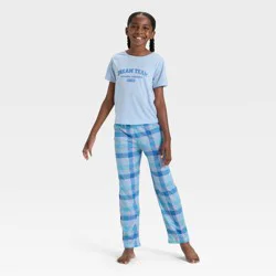 Girls&#x27; Short Sleeve Graphic T-Shirt and Pants Pajama Set - Cat &amp; Jack™ Blue S