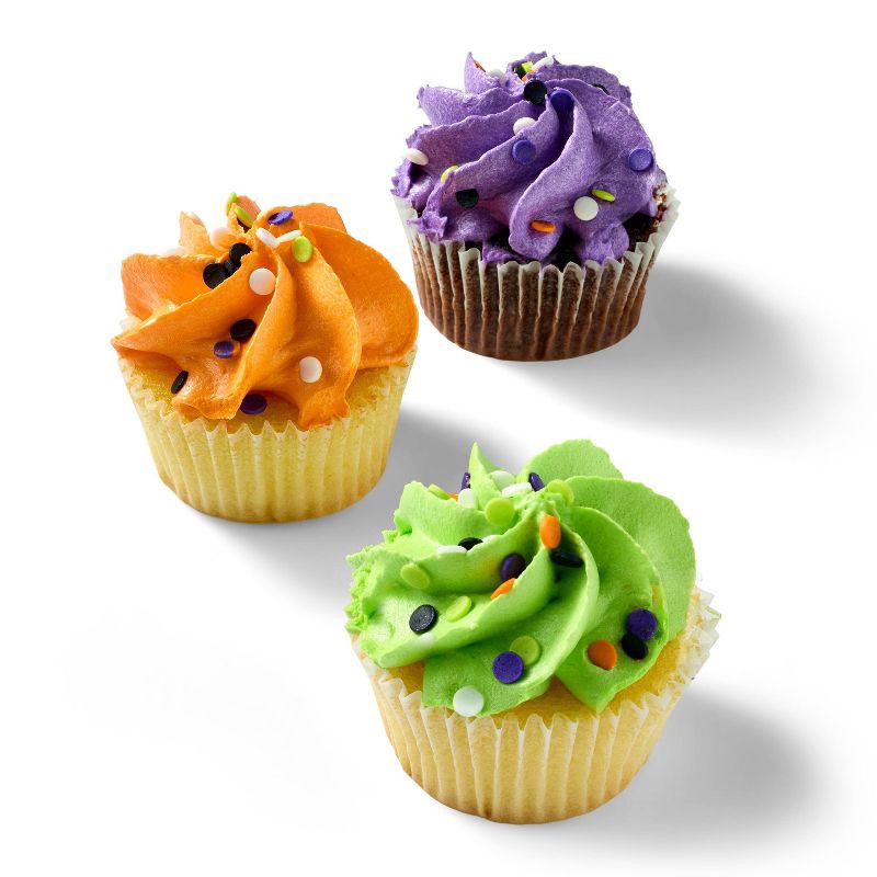 slide 3 of 3, Halloween Large Cupcakes - 11.2oz/6ct - Favorite Day™, 6 ct; 11.2 oz