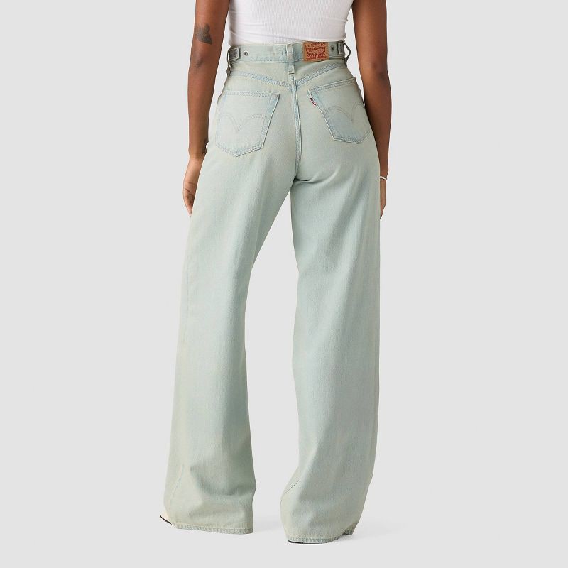 slide 2 of 3, Levi's® Women's Cinch Baggy Jeans - On Blast 24, 1 ct