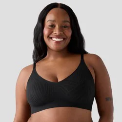 True & Co. True Everybody by True & Co Women's Lace Triangle Adjustable Strap Wirefree Bra - Black M