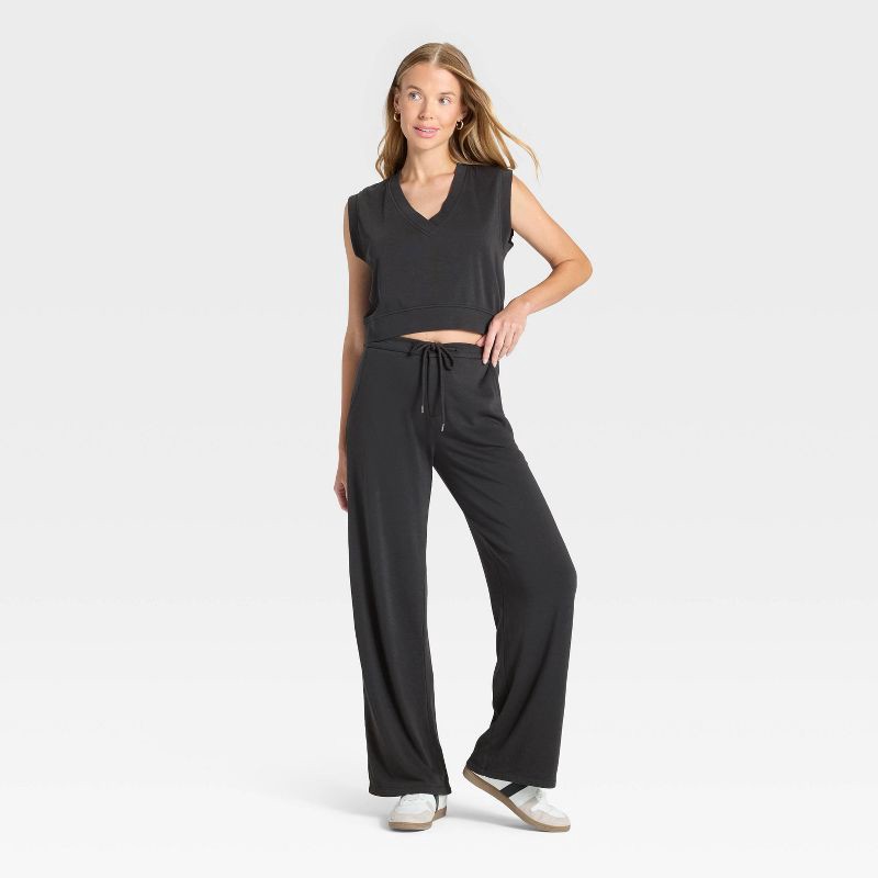 slide 3 of 3, Women's High-Rise Fleece Wide Leg Sweatpants - Universal Thread™ Black M, 1 ct