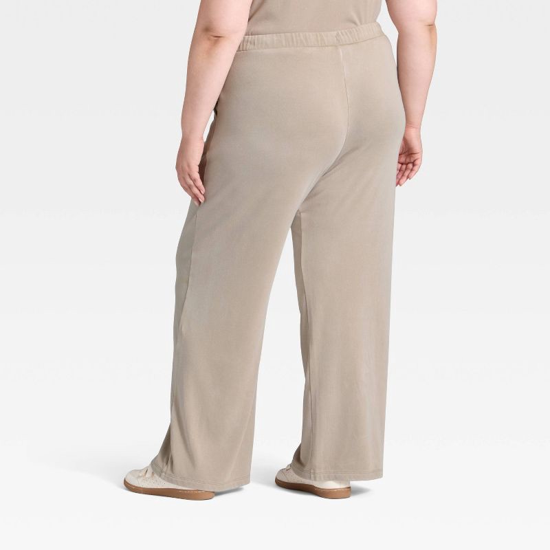 slide 2 of 3, Women's High-Rise Fleece Wide Leg Sweatpants - Universal Thread™ Tan XXL, 1 ct