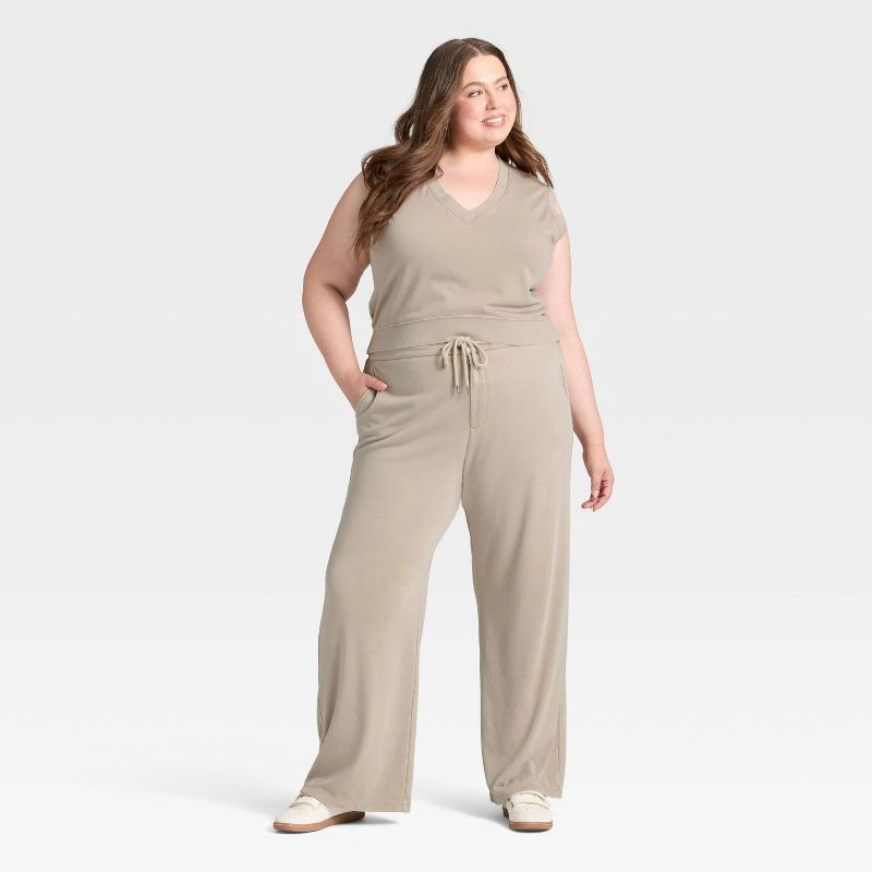 slide 3 of 3, Women's High-Rise Fleece Wide Leg Sweatpants - Universal Thread™ Tan XXL, 1 ct