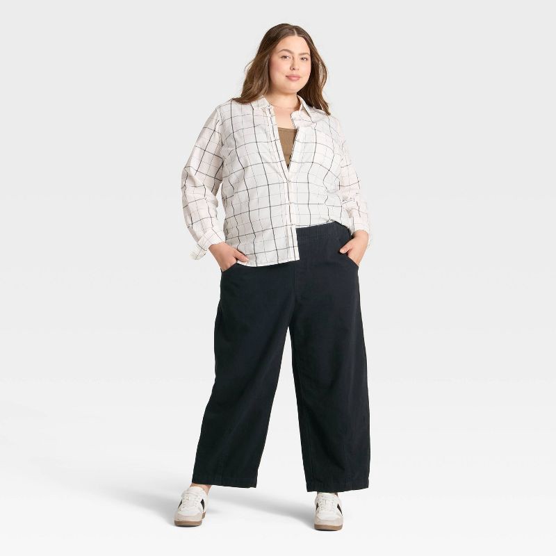 slide 3 of 3, Women's Mid-Rise Barrel Leg Pull-On Pants - Universal Thread™ Black XXL, 1 ct
