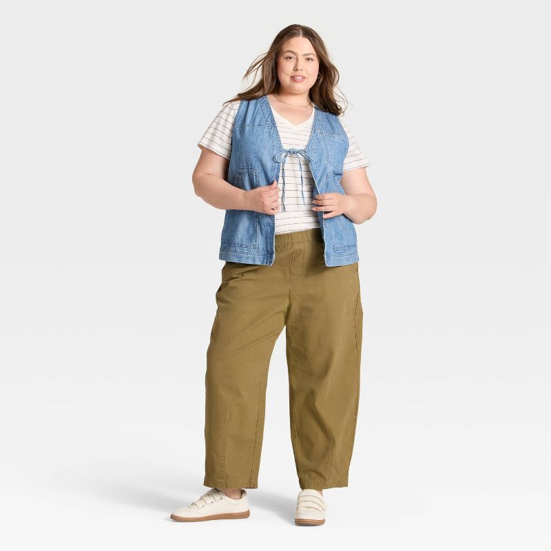 slide 3 of 3, Women's Mid-Rise Barrel Leg Pull-On Pants - Universal Thread™ Olive Green XXL, 1 ct