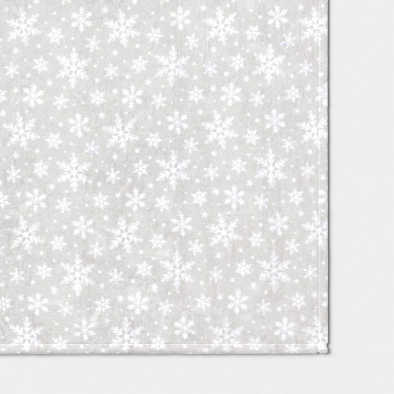 slide 4 of 5, Christmas Snowflake Plush Throw Blanket Gray/White - Wondershop™, 1 ct