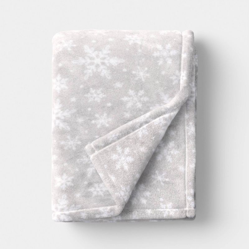 slide 1 of 5, Christmas Snowflake Plush Throw Blanket Gray/White - Wondershop™, 1 ct
