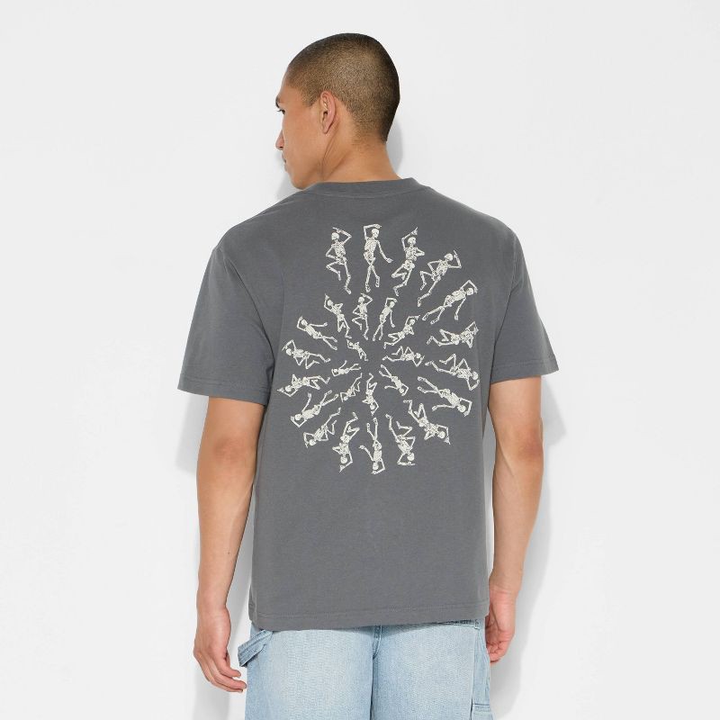 slide 3 of 3, Men's Graphic Skull T-Shirt - Original Use™ Gray L, 1 ct