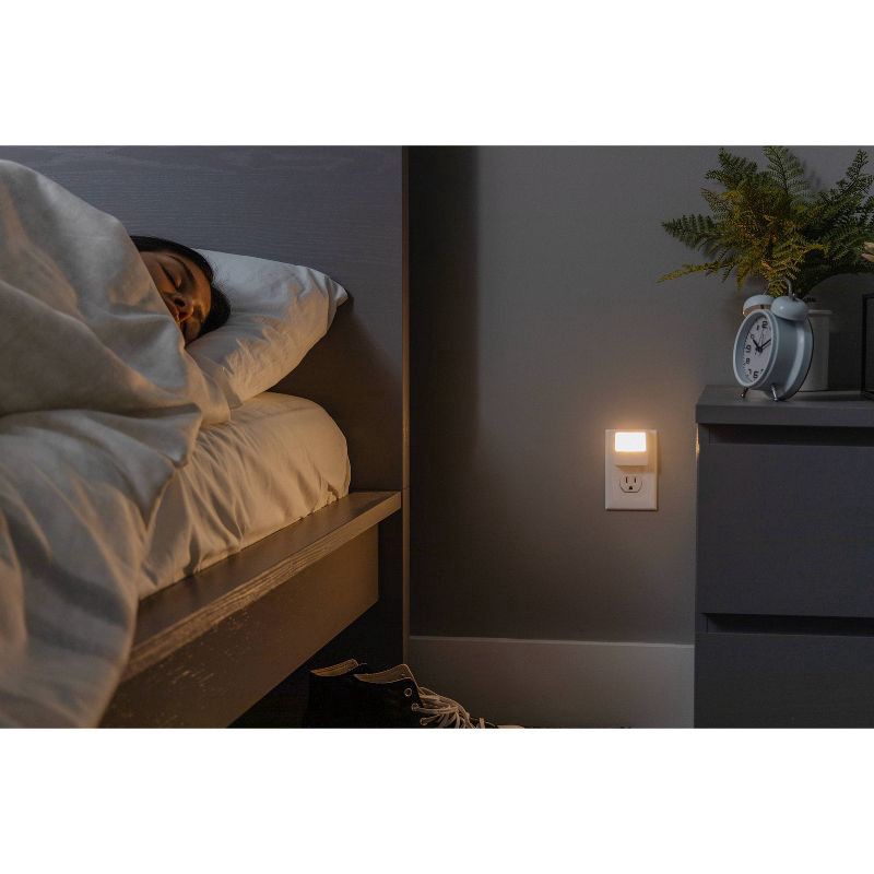 slide 6 of 8, Energizer 2pk LED Continuous On Nightlights, 2 ct