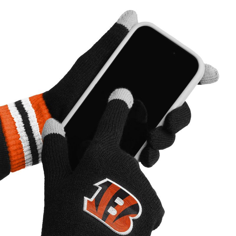 slide 3 of 3, NFL Cincinnati Bengals Nightwave Big Logo Knit Glove, 1 ct