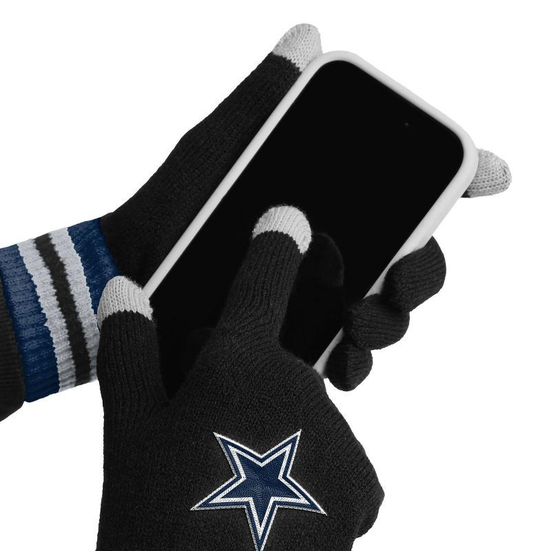 slide 3 of 3, NFL Dallas Cowboys Nightwave Big Logo Knit Glove, 1 ct