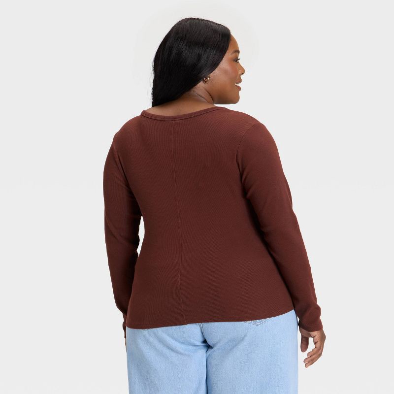 slide 2 of 3, Women's Slim Fit Long Sleeve Scoop Neck Ribbed T-Shirt - Universal Thread™ Brown XXL, 1 ct