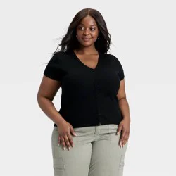 Women's Short Sleeve V-Neck Button-Down Shirt - Universal Thread™ Black XXL