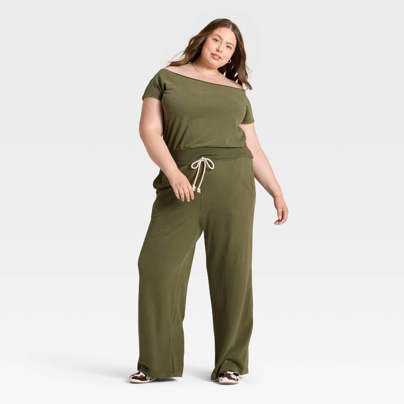 slide 3 of 3, Women's Mid-Rise Relaxed Leg Sweatpants - Universal Thread™ Olive Green XXL, 1 ct