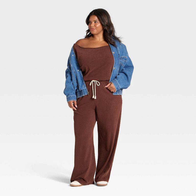 slide 3 of 3, Women's Mid-Rise Relaxed Leg Sweatpants - Universal Thread™ Brown XXL, 1 ct
