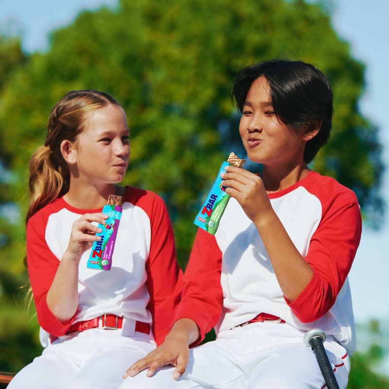 slide 6 of 12, CLIF KID ZBAR Cinnamon Roll, Chocolate Chip, Chocolate Brownie & Iced Oatmeal Cookie Granola Bar Variety Pack Organic - 30.48oz/24pk, 30.48 oz, 24 ct