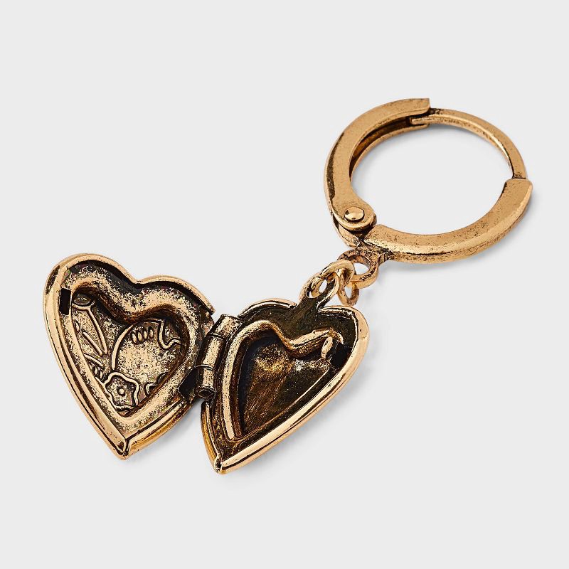 slide 3 of 3, Bows and Hearts Shoelace and Shoe Charm Set - Wild Fable™ Gold, 1 ct