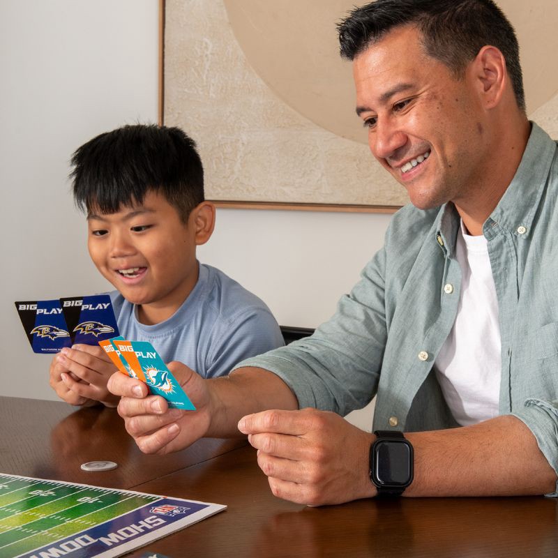 slide 7 of 7, Buffalo Games: NFL Showdown Card Game, 1 ct