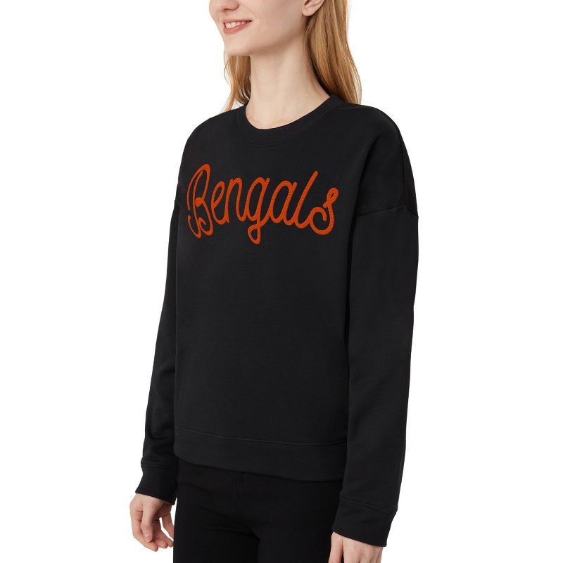 slide 3 of 3, NFL Cincinnati Bengals Women's Long Sleeve Crew Neck Fleece - XL, 1 ct