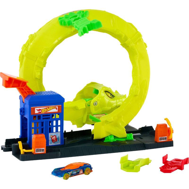 slide 1 of 6, Hot Wheels Snake Gas Station Toy Vehicle Playset JBM63-HW, 1 ct