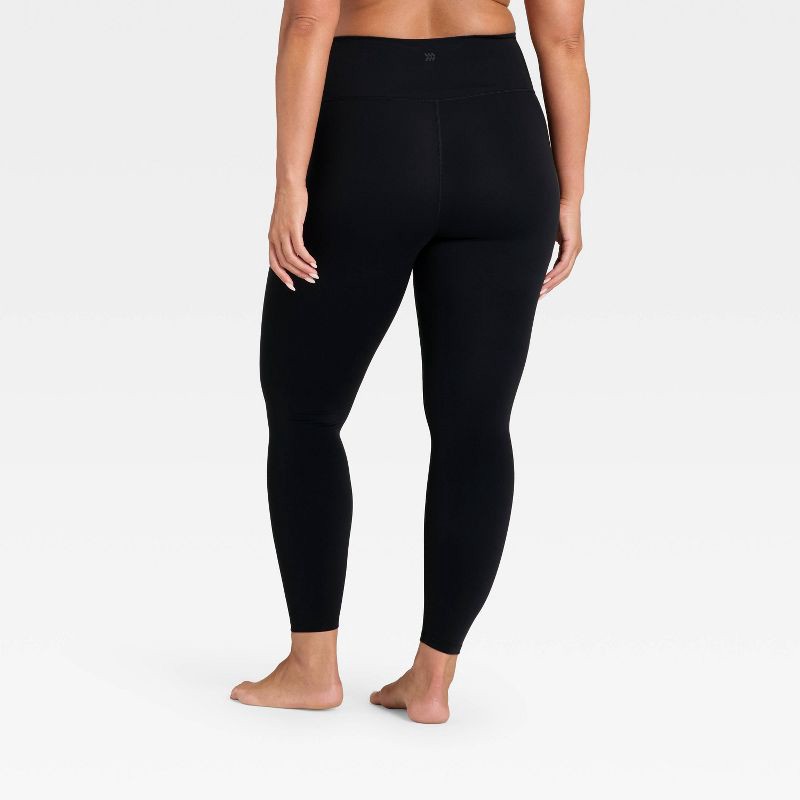 slide 5 of 5, Women's Everyday Soft Crossover 7/8 Leggings - All In Motion™ Black S, 1 ct