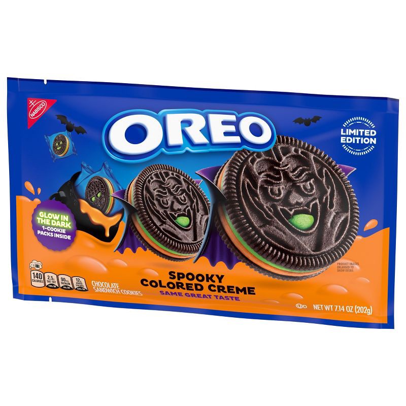 slide 10 of 14, Oreo Halloween Green and Orange Creme Chocolate Sandwich Cookies - 7.14oz/14ct, 7.14 oz, 14 ct