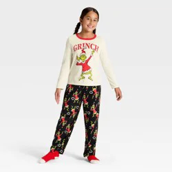 Girls' 2pc The Grinch Christmas Cozy Pajama Set with Socks - Black S