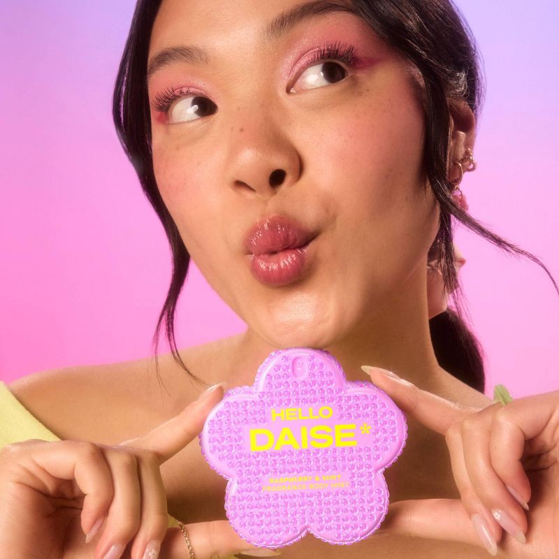 slide 4 of 6, DAISE Bedazzled Women's Gift Set, 1 ct