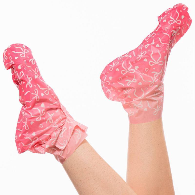 slide 4 of 5, Vitamasques Stocking Stuffer Wonderland Moisturizing Foot Mask - 0.54 fl oz, 0.54 fl oz