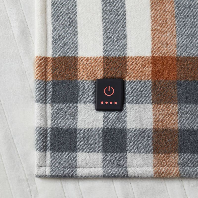 slide 4 of 5, Brookstone Heated Oversized Brushed Woven Knit Throw Multi Plaid, 1 ct