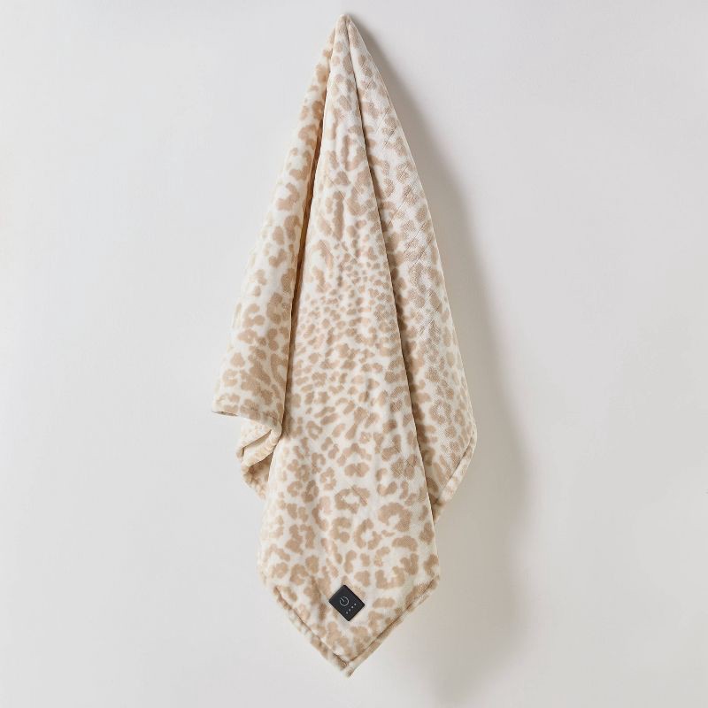 slide 3 of 5, Brookstone Heated Printed Plush Throw Cheetah Taupe, 1 ct