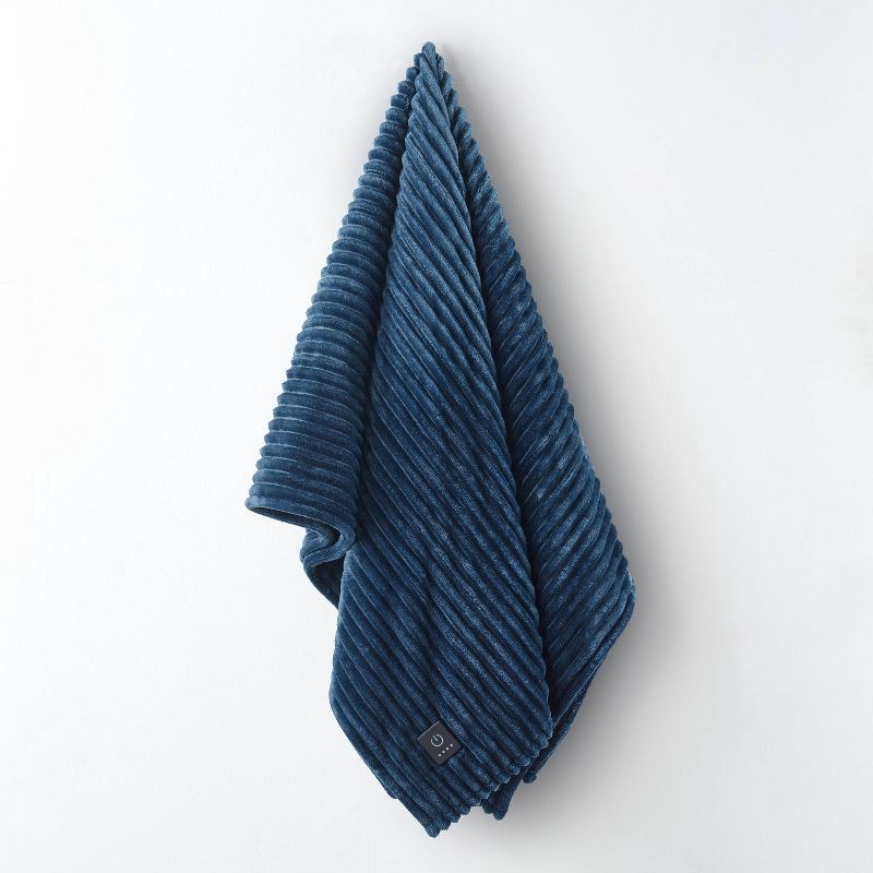 slide 3 of 5, Brookstone Heated Solid Ribbed Plush Throw Navy, 1 ct