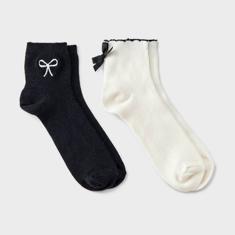 slide 1 of 3, Women's Scallop Edge Bow Ultra Soft Rib-Knit 2pk Ankle Socks - Auden™ Ivory/Black 4-10, 2 ct