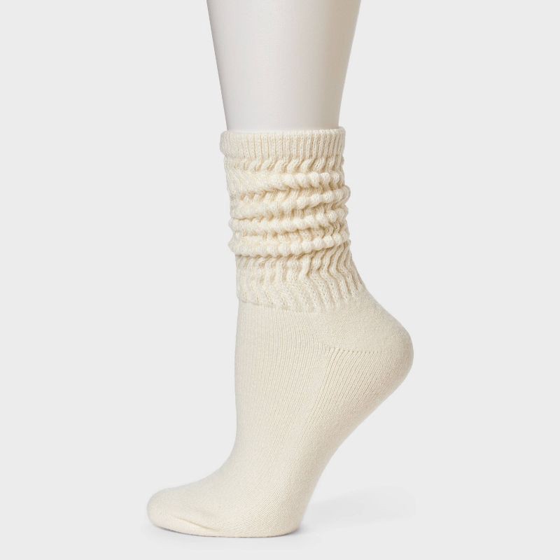 slide 4 of 4, Women's Ultra Soft Ribbed Cushioned Slouch Crew Socks with Woven label 'Harmony' - Auden™ White 4-10, 1 ct