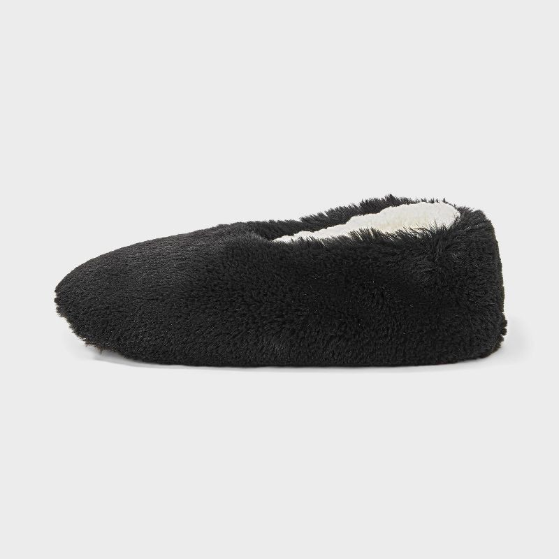 slide 2 of 4, Women's Plush Faux Fur Cozy Slipper Socks with Slip Resistant Soles - Auden™ Black S/M, 1 ct