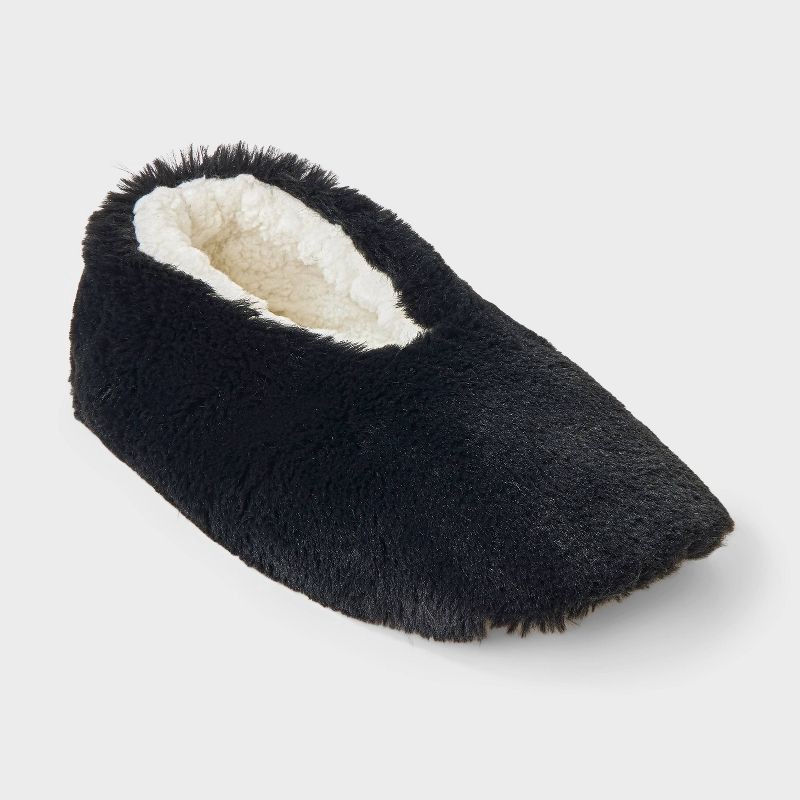 slide 1 of 4, Women's Plush Faux Fur Cozy Slipper Socks with Slip Resistant Soles - Auden™ Black M/L, 1 ct